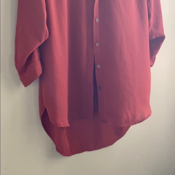 Button Up Top - Picture 4 of 4